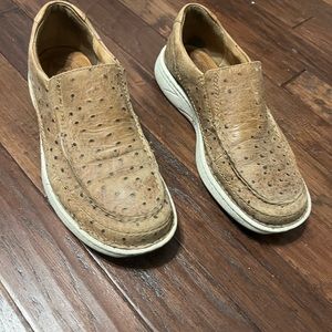 Justin ostrich quill slip on